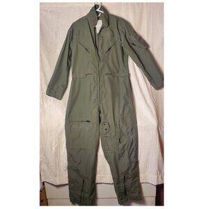 Military Flight Coveralls Fire Resistant Sage Green SZ 40R NSN 8415-01-043-8387